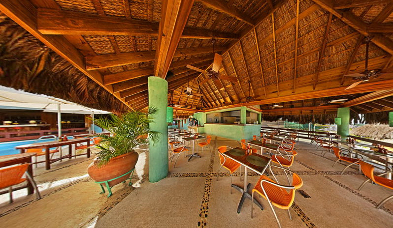 Couples Swept Away-Cabana Grill_123